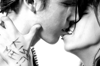 Kiss-Intimate-Love-Couples-HD-Wallpaper.jpg